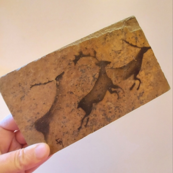 Moving Deer Painting on Stone, Artisan Creation made in Alberta comes with stand - Picture 3 of 11